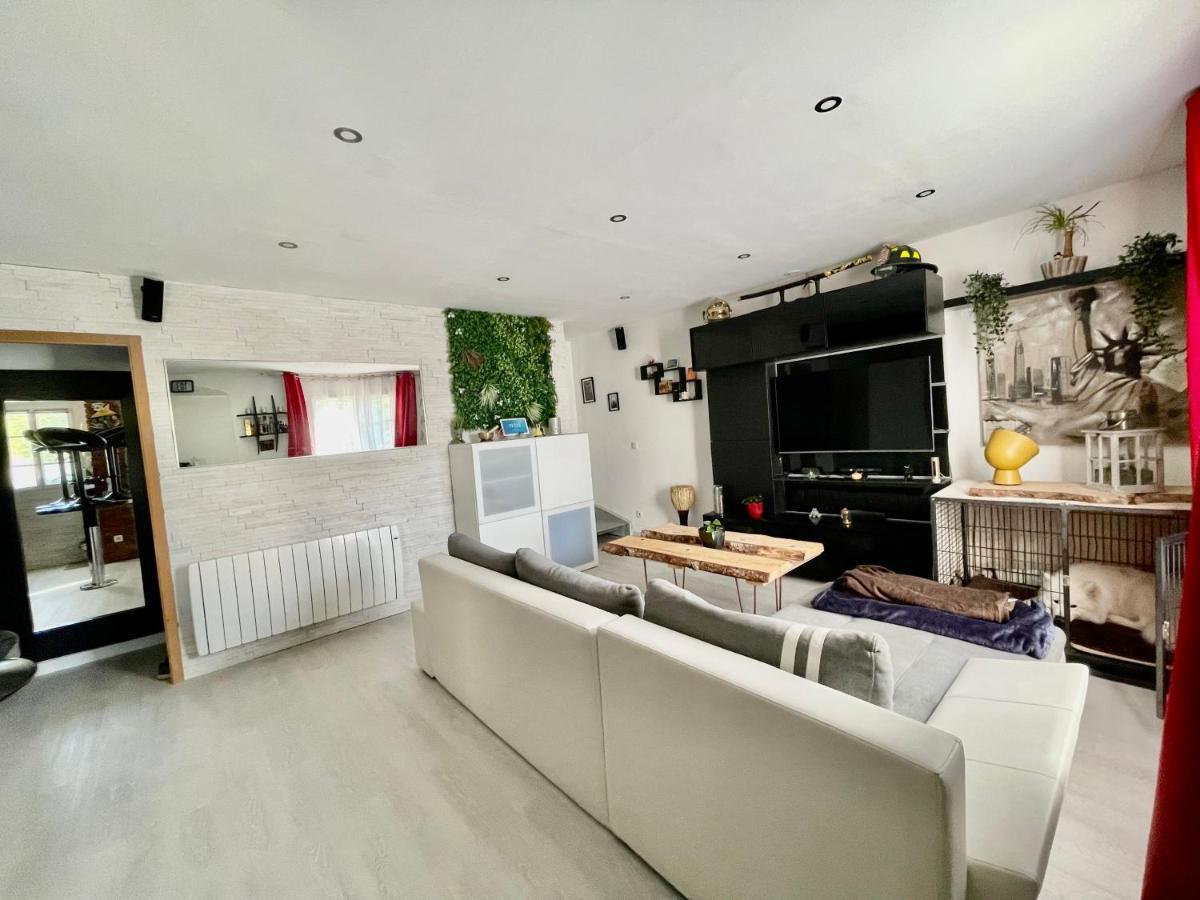 Chambres D'Hotes A Themes A 2,4Km Du Parc มานี-เลอ-องเกรอ ภายนอก รูปภาพ